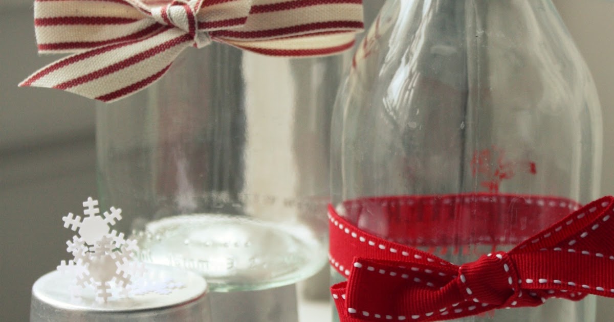 Miss Sew & So vintage milk bottles & decorating for Christmas with