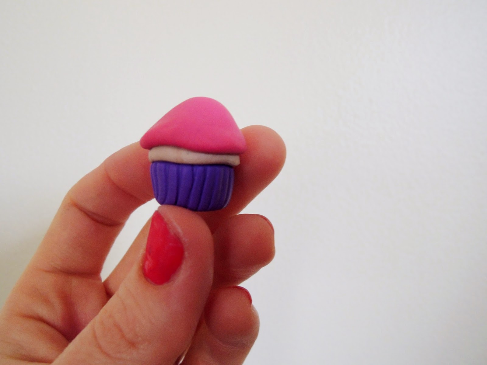 Holly Goes Lightly DIY Cupcake Bookmark