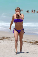 Hayden Panettiere tanned body in bikini