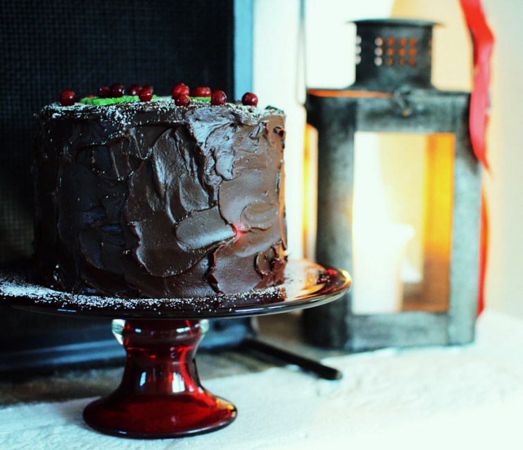 Louise´s Spis Chocolate and Saffron Christmas Cake (Jultårta med