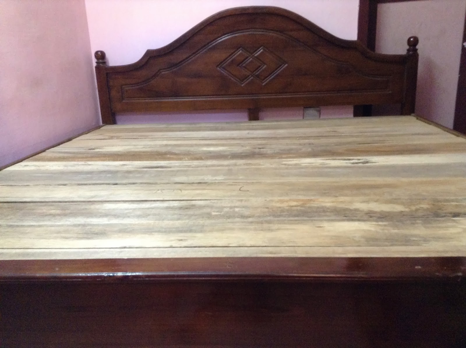 SUNKAMAL IMPEX Imported Teak Wooden Cots