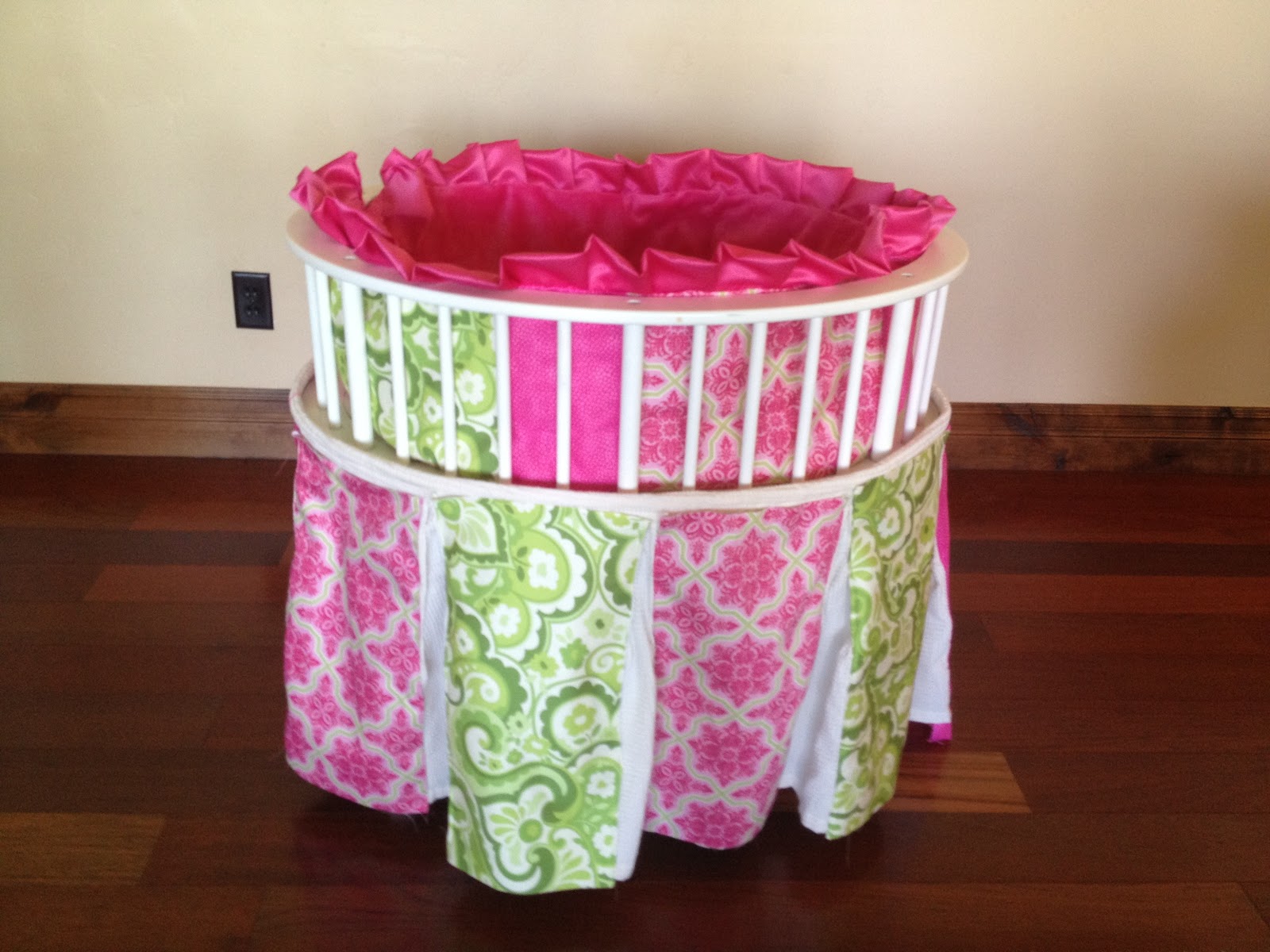 Garage Sales R Us Oval