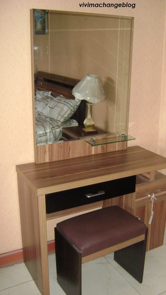 VIVI MACHANGE PICHA ZA DRESSING TABLE KWA AJILI YA CHUMBA KIDOGO CHA