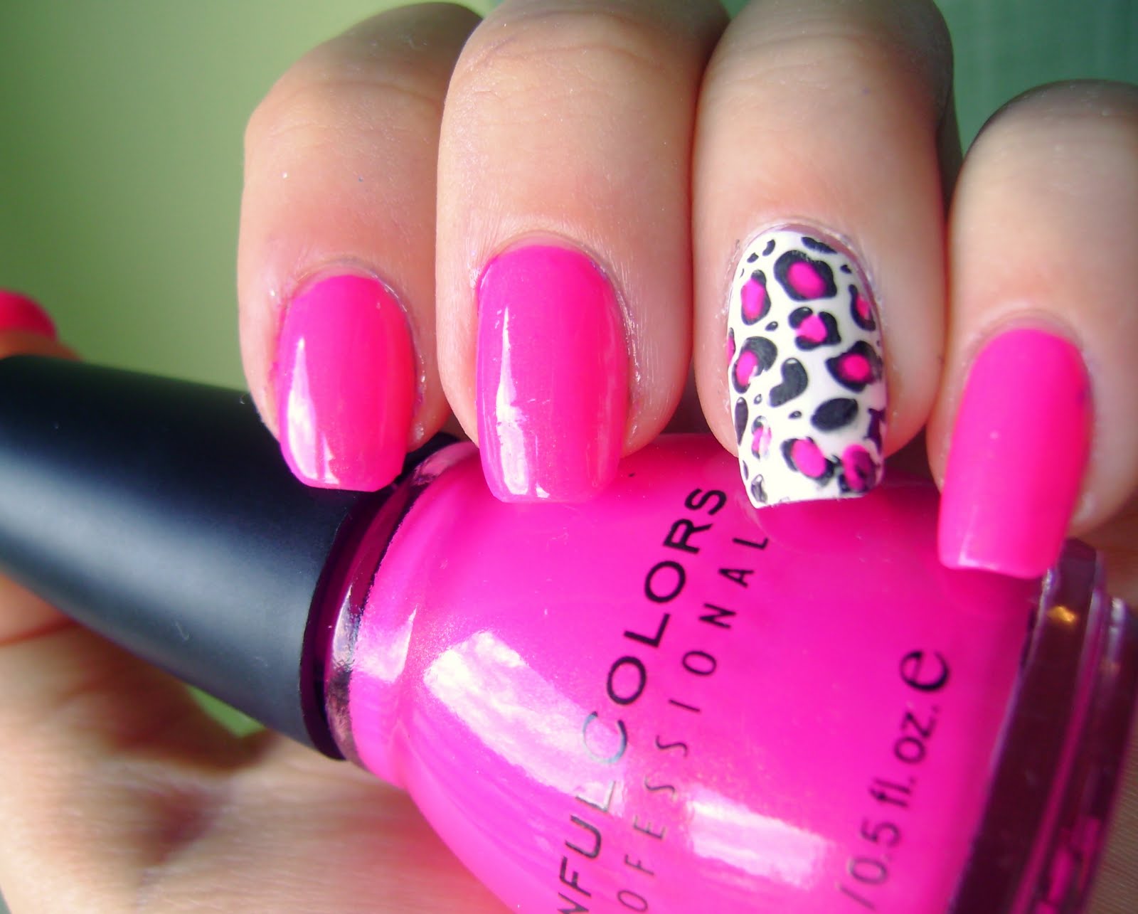 Konad Addict: Pink leopard nails