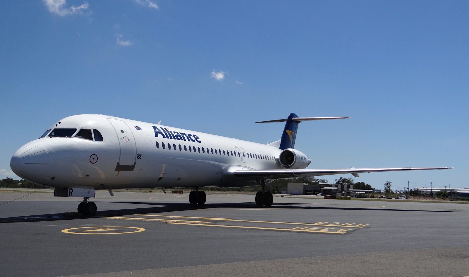 Alliance Airlines Fokker 100 VH-XWR