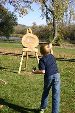 Tomahawk throwing