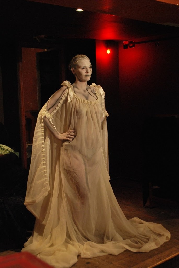 Dr. Sketchy Montréal Photoblogue de Statuesque / Statuesque Photoblog