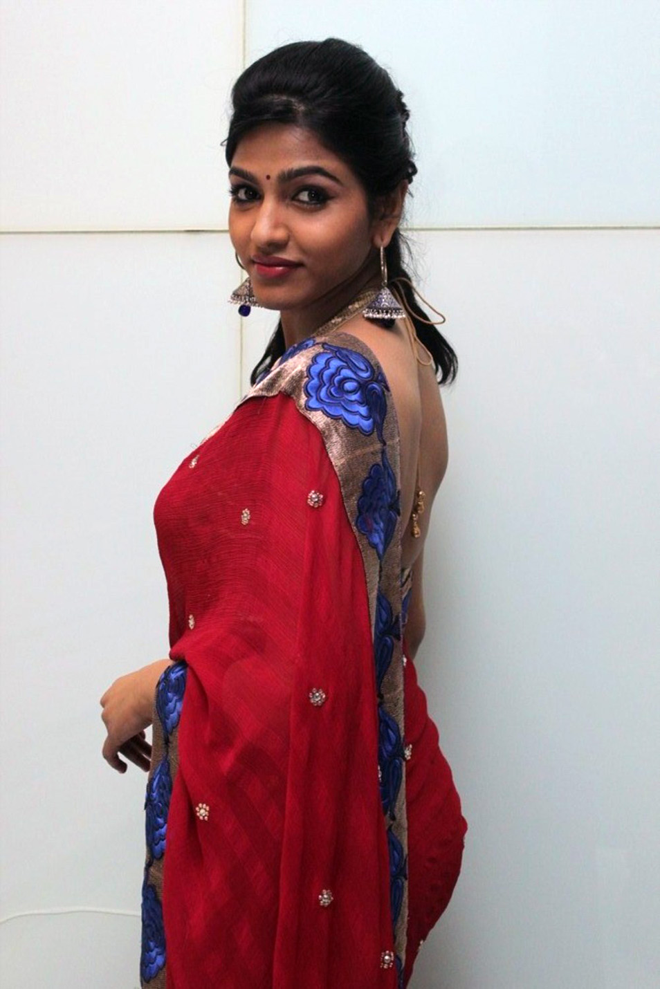 Dhansika is an Indian film actress stills Online News