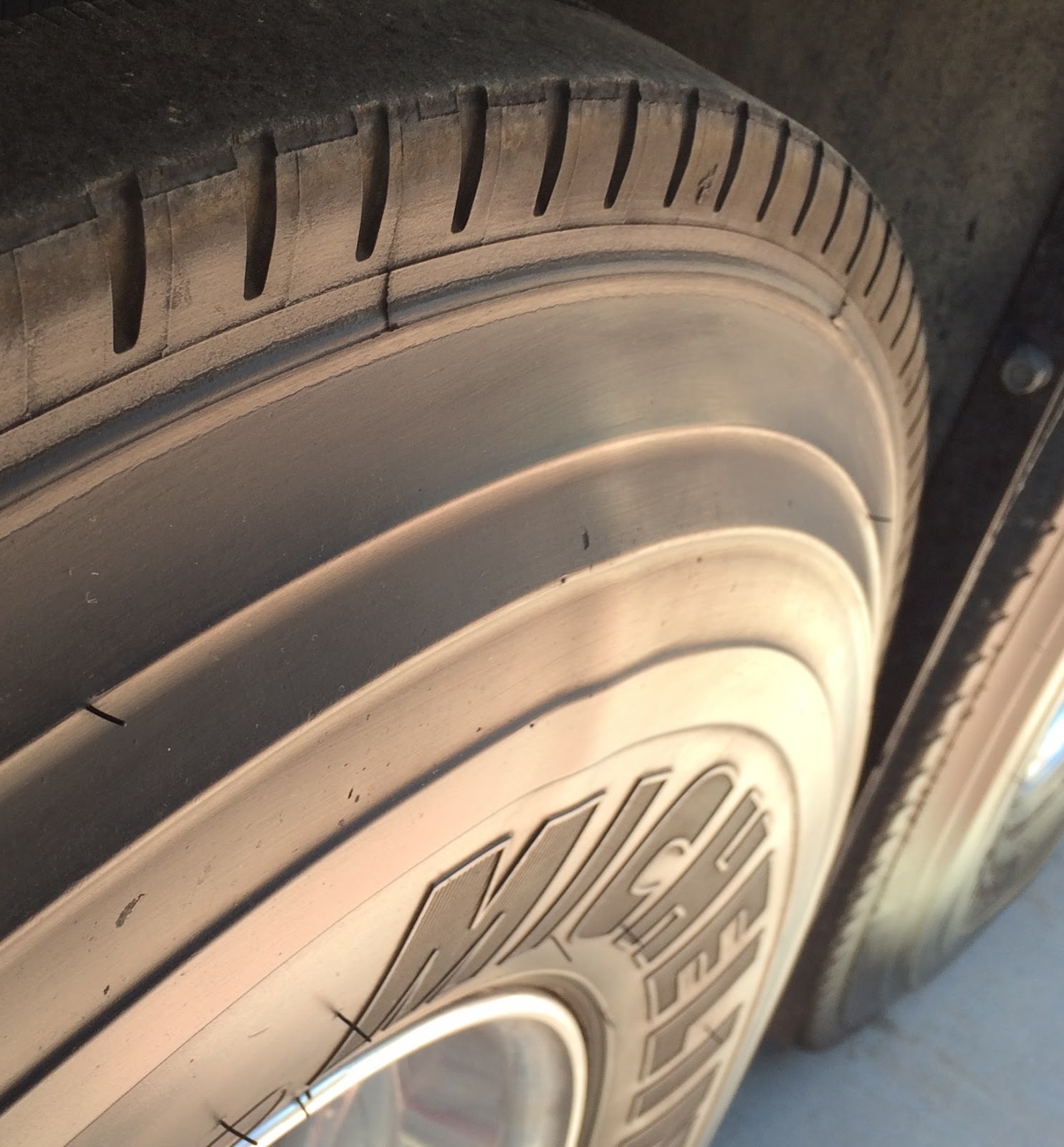RV Tire Safety 22.5 tire inspection. Confusing answer from dealer