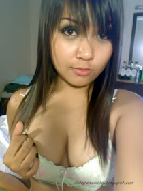 Foto Hot Tante Pamer Toket Montok | Zona Seksi