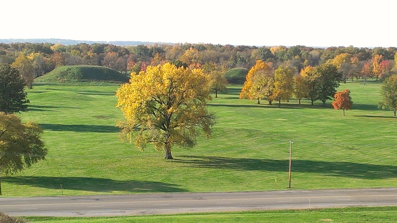 Cahokia+Mounds+Indians ... of what the border for the Cahokia area would have looked like