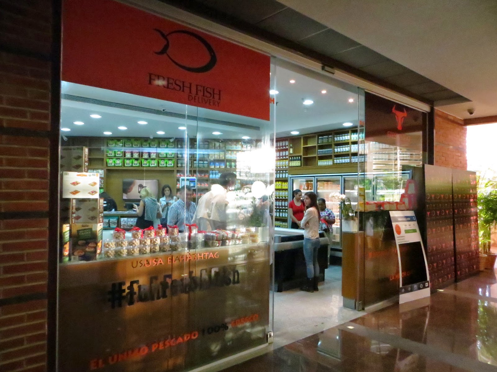 M&T Fresh Fish Delivery, Sebucan