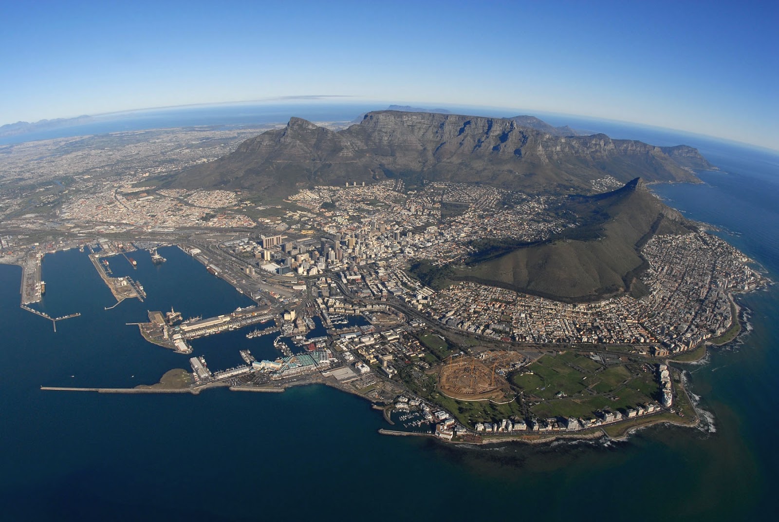ENJOY THE BEAUTIFUL WORLD @ AM-PM: Cape Town City in South Africa