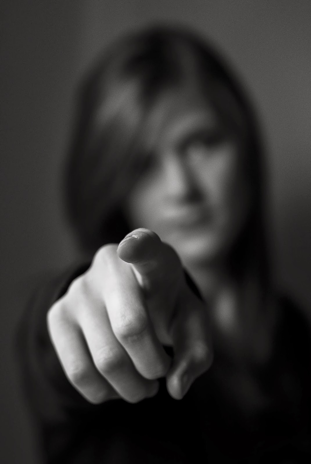 chica+se%25C3%25B1alando.jpg?width=276