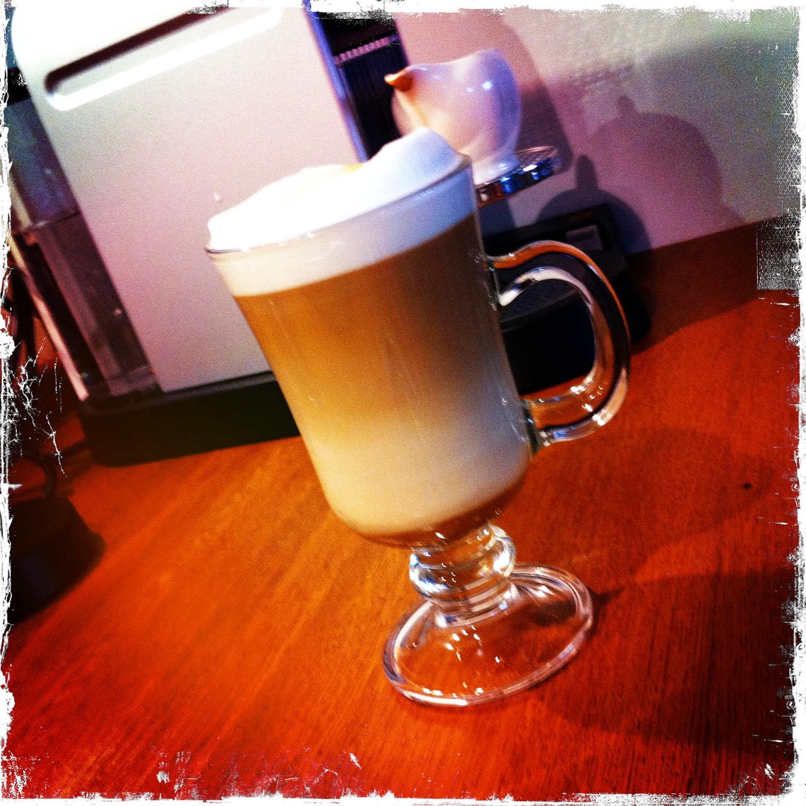 Gönül Ne Kahve İster Ne Kahvehane Gönül Sohbet İster Kahve Bahane Giz