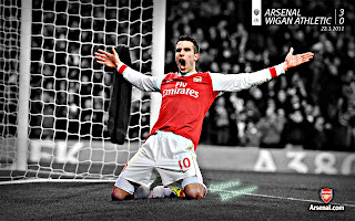 Robin Van Persie Wallpaper 2011 8