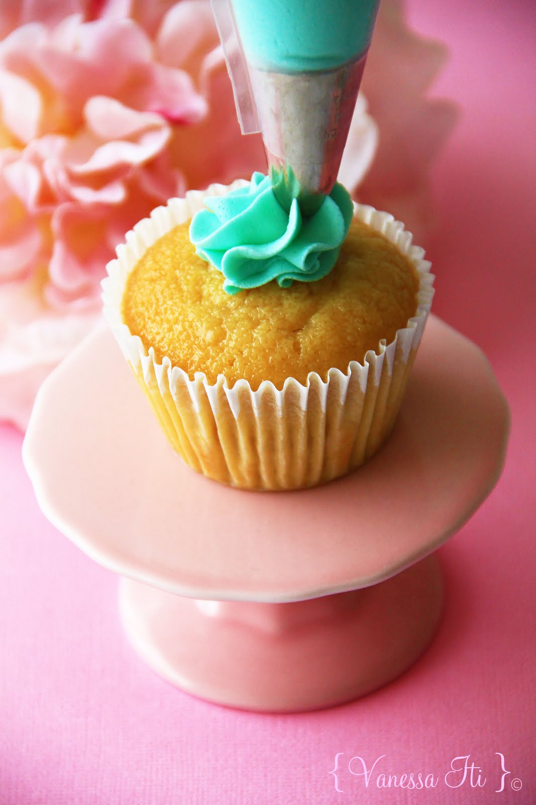 Bella Cupcakes Rose Swirl