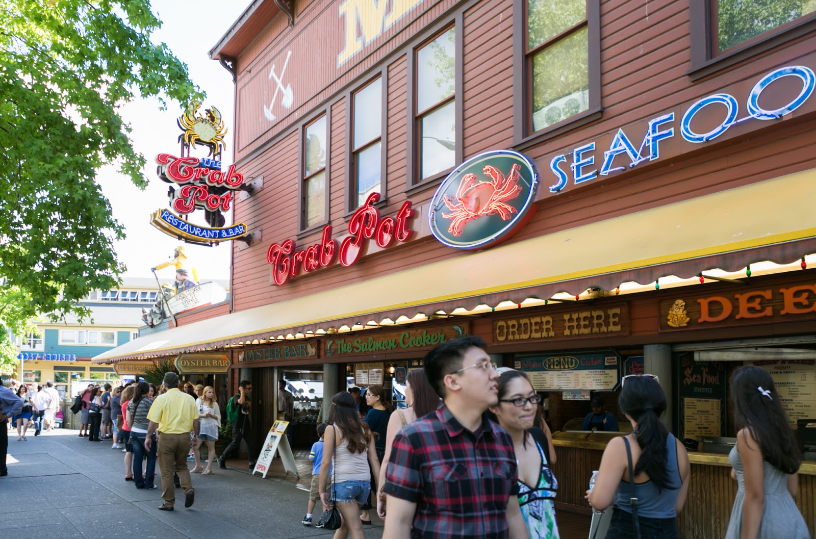 Seafood Feast | The Seattle Crab Pot ~ Hansel Doan