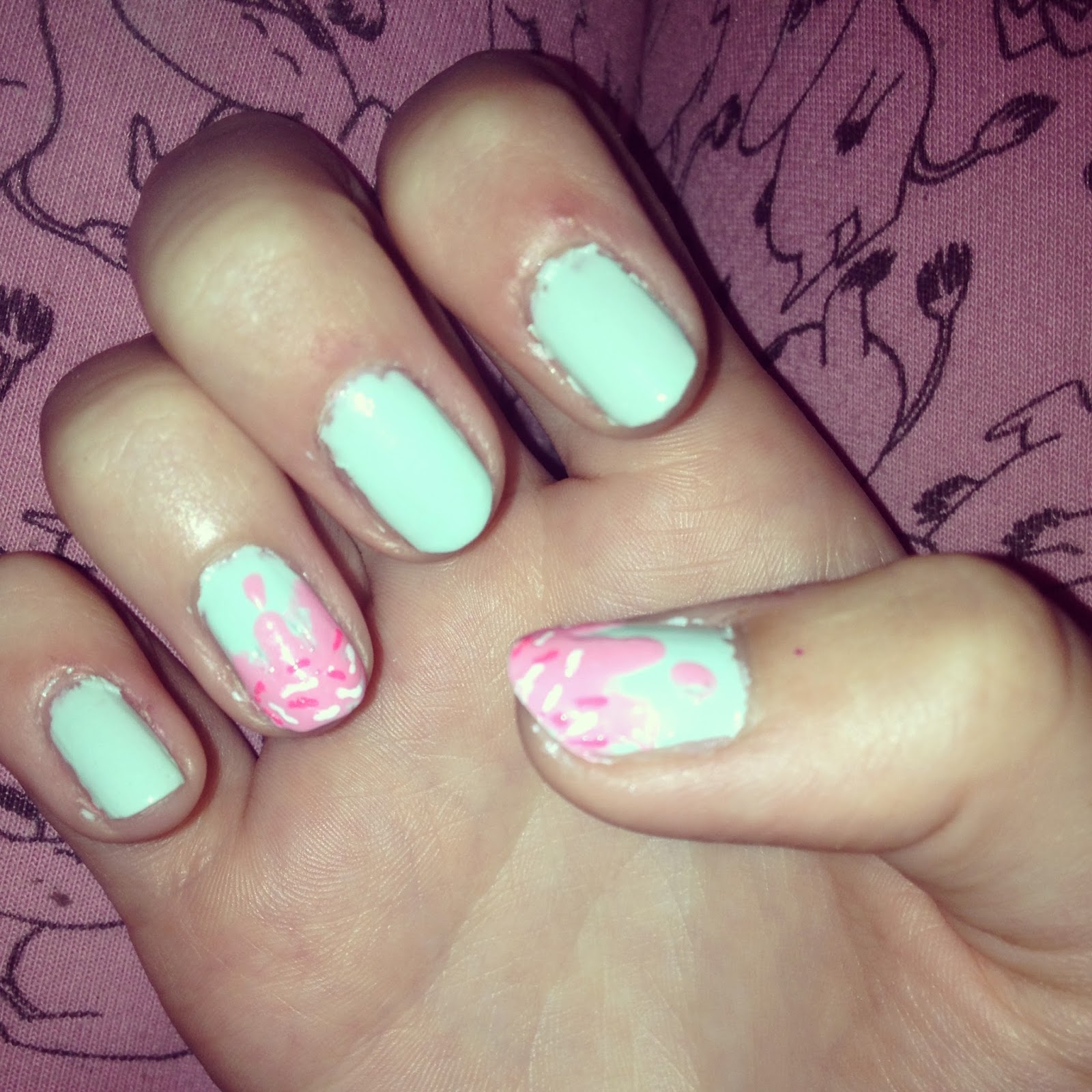 Happy Moon: Ice cream nails