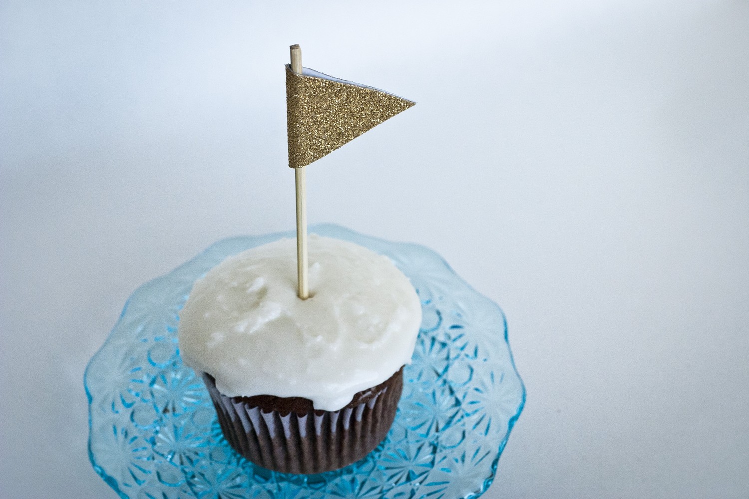 Juneberry Lane Glimmer & Glitz A Glittering New Trend for the Glamour