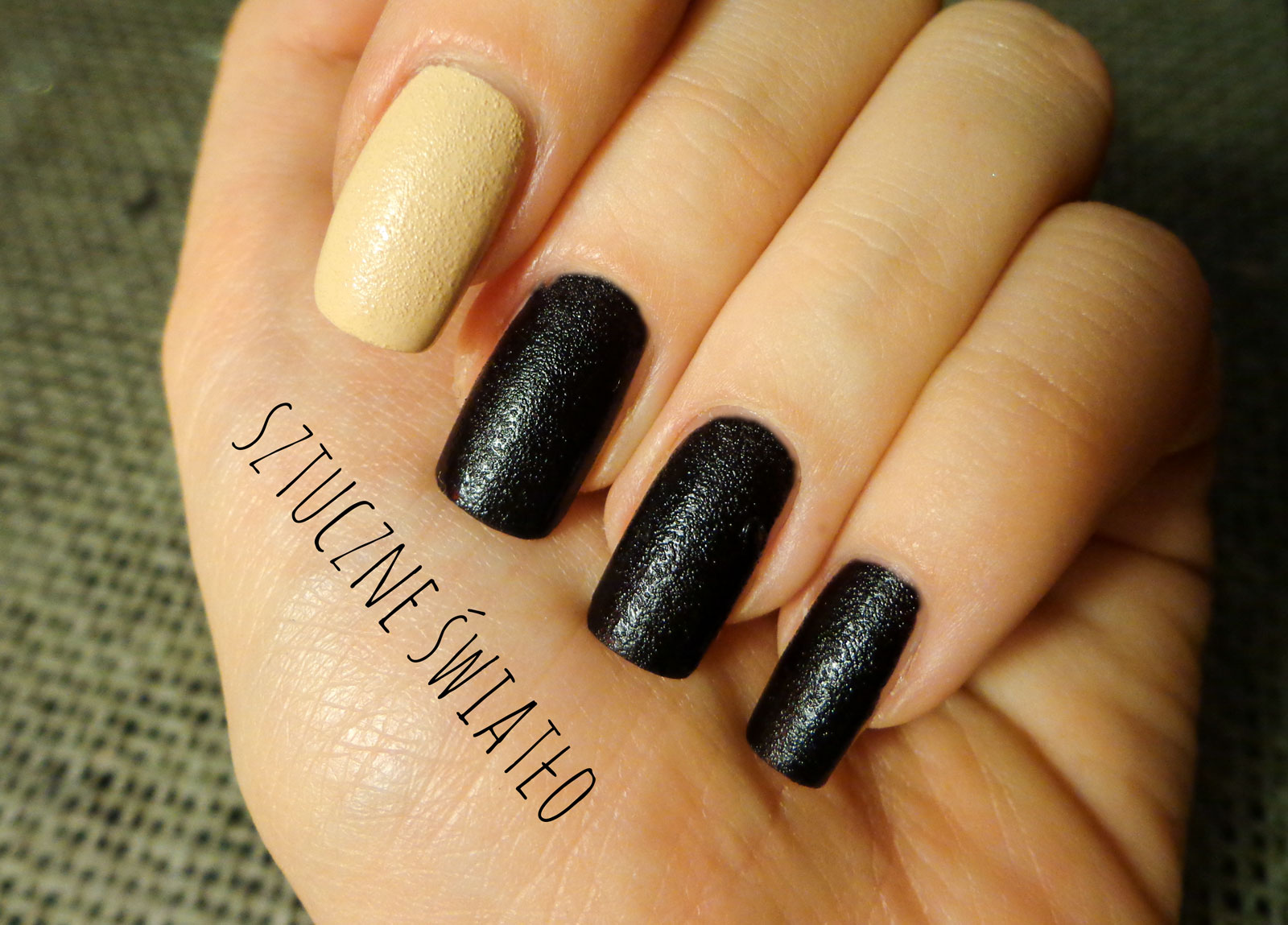 Wibo Leather Nail Polish nr 4, czyli lakier z efektem skóry na