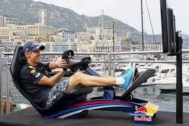Sebastian Vettel realizando visualización pre-competitiva. Simulador