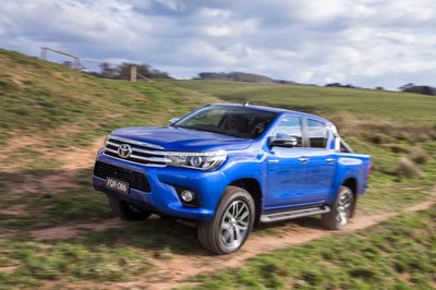 Toyota Hilux Revo Spesifikasi dan Harga Toyota Hilux Revo