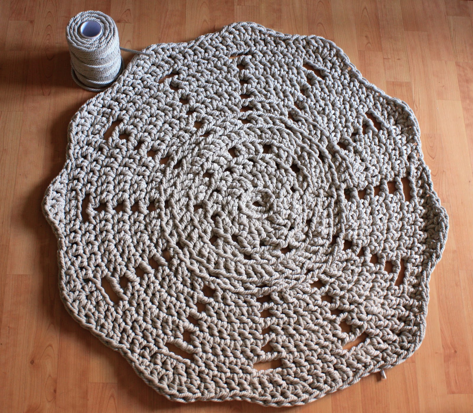 Finished rug reading corner LIVING IN A MATCHBOX