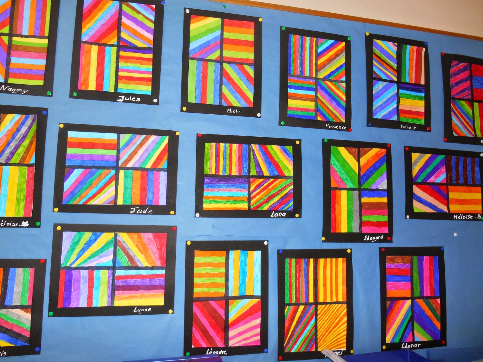 Le portail entr'ouvert Le coin des artistes