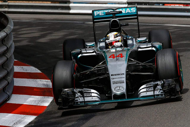 Lewis Hamilton - Mercedes Lewis Hamilton - Mercedes
