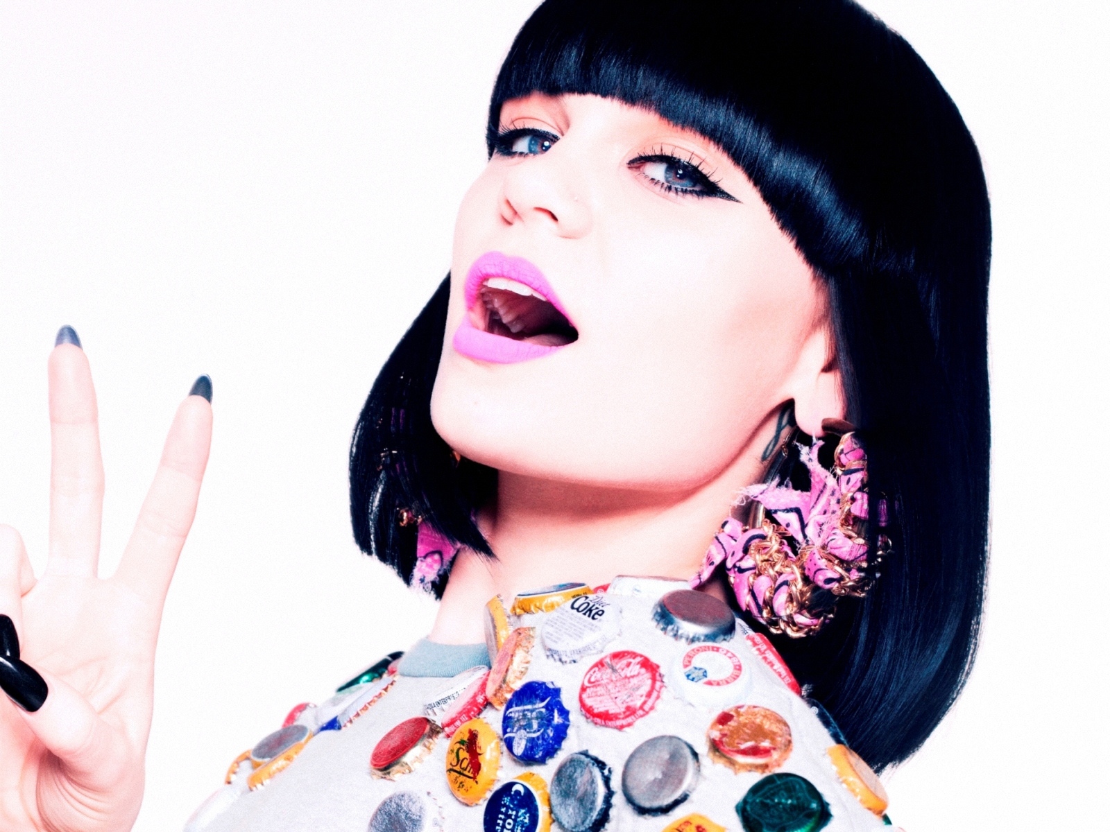 http://2.bp.blogspot.com/-hCkpX3f0Jks/TteX64rLAwI/AAAAAAAAEow/IK3Q0Sa1040/s1600/Jessie_J_HD_Wallpaper-Vvallpaper.Net.jpg
