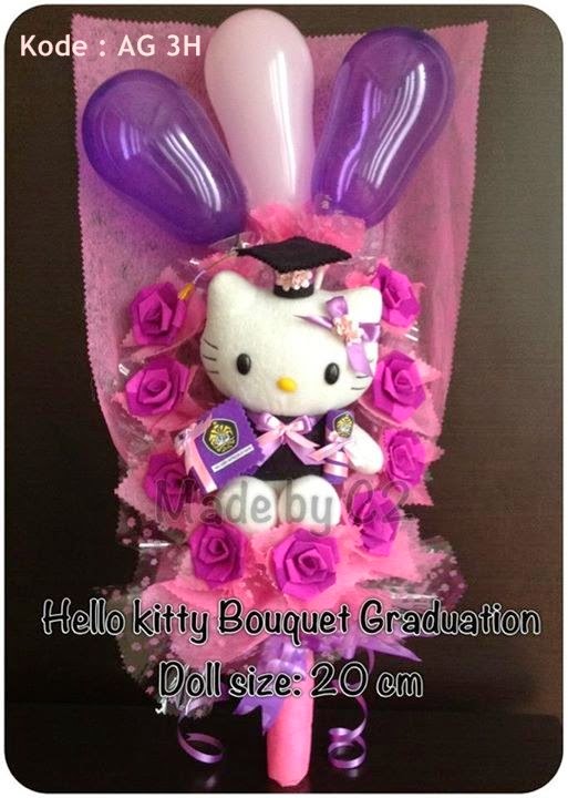 Posted by Kado hadiah unik ultah boneka wisuda at 18:34
