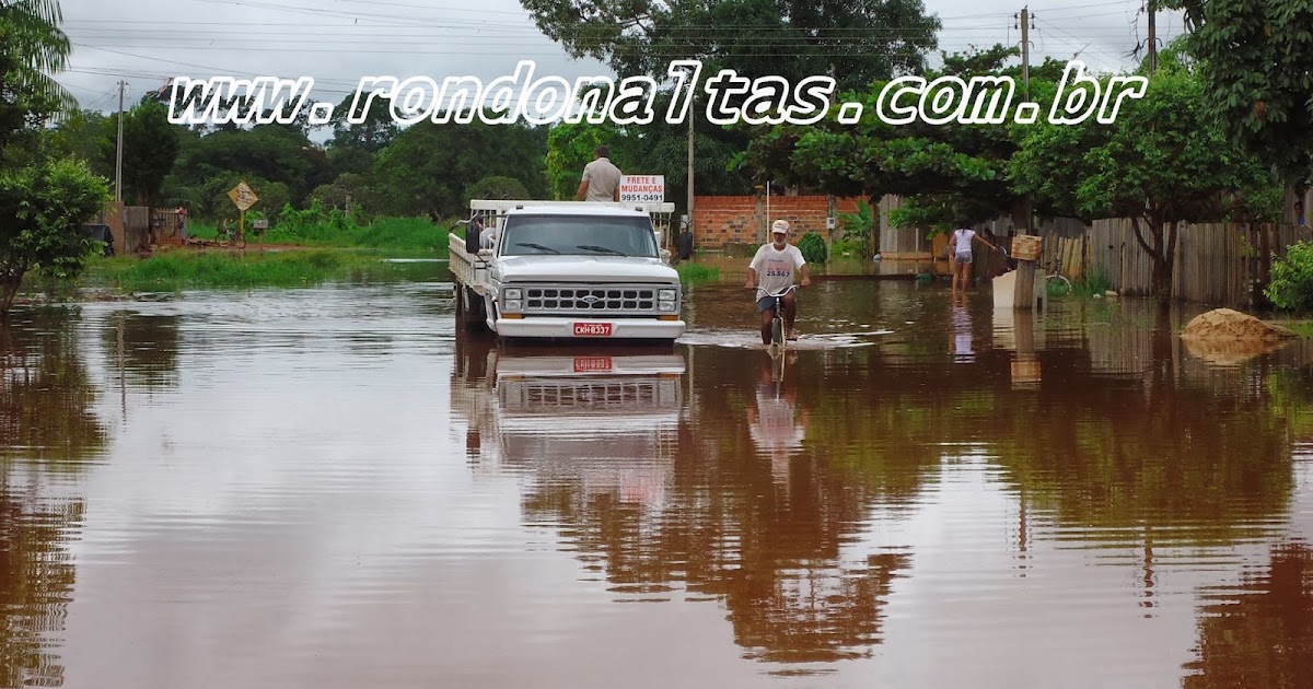 Rondonaltas: ENCHENTE DEIXA MAIS DE 50 FAMILIAS DESALOJADAS EM PIMENTA