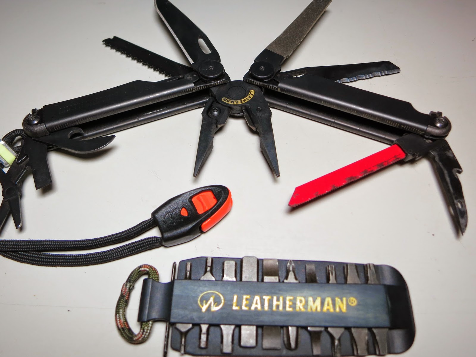 Outdoor Gadgets Leatherman Wave Mod Black Tactical