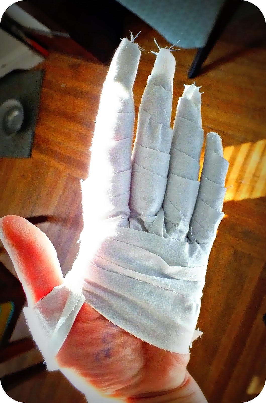 would cut fingers stick together would cut fingers stick together