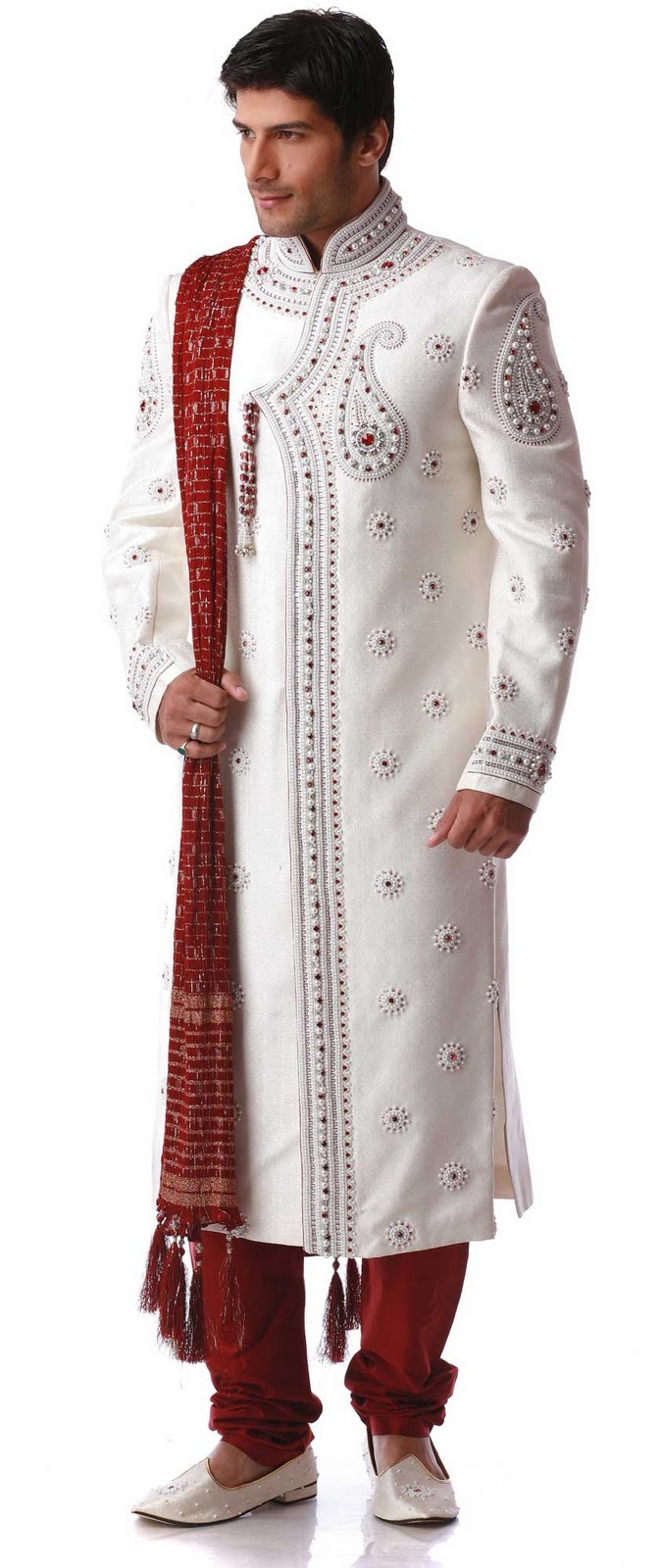 Men fashion dresses white sherwani with embroidery  groom sherwani 2011 Men fashion dresses white sherwani with embroidery  groom sherwani 2011