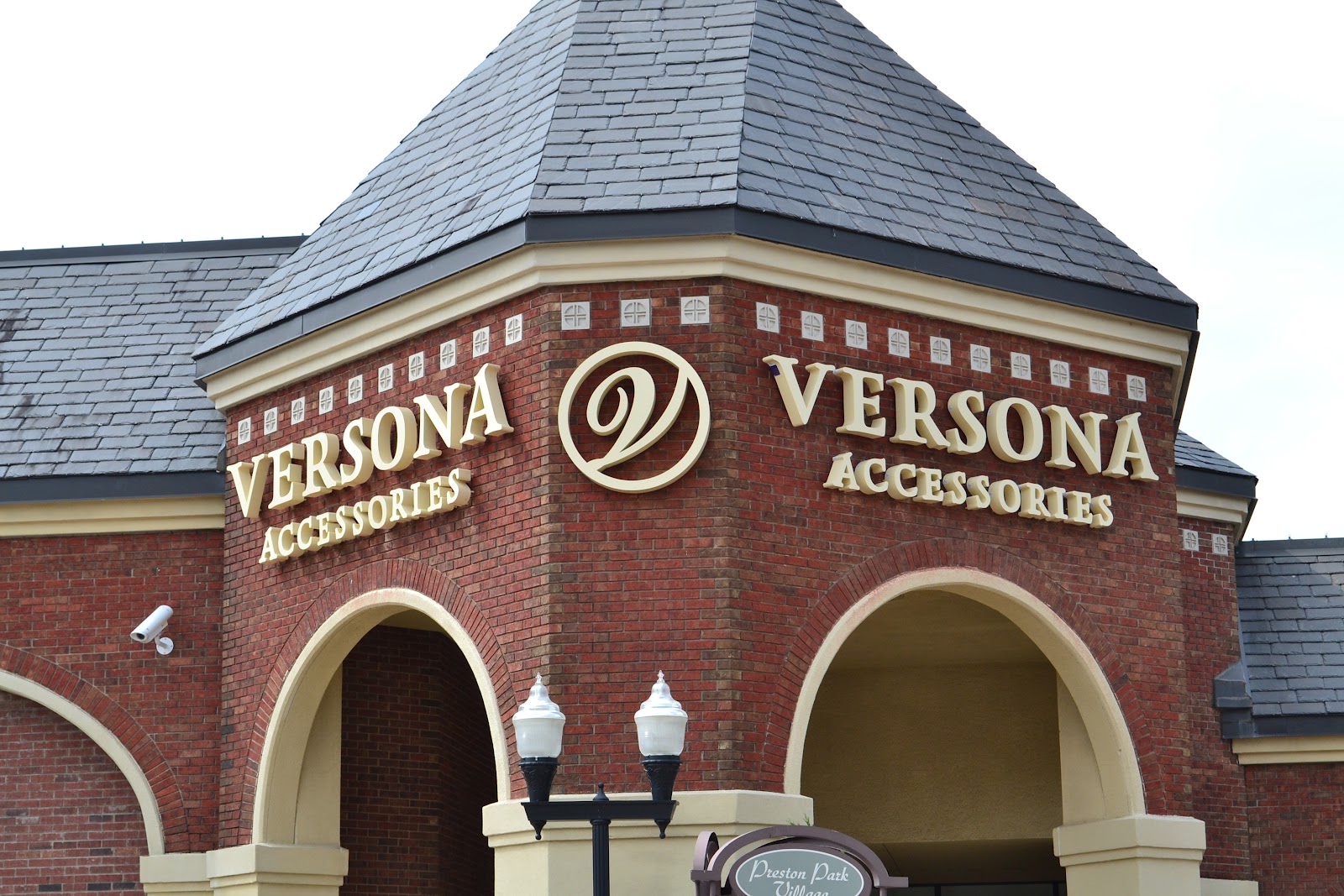 Fashion By Alicia Versona Accessories Grand Opening