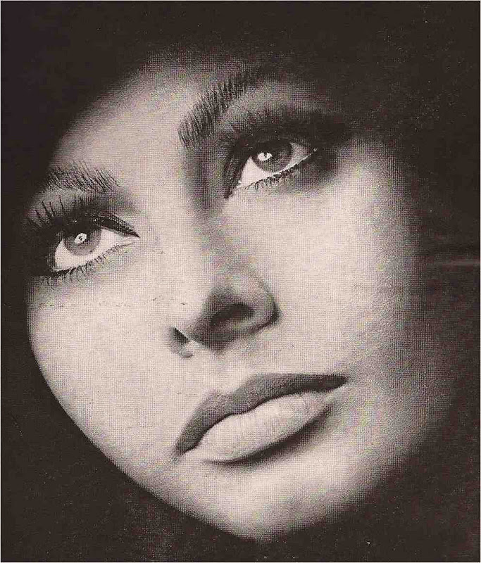 Sophia Loren - Page 5 Harper%2527s+Bazaar+December+1965-20