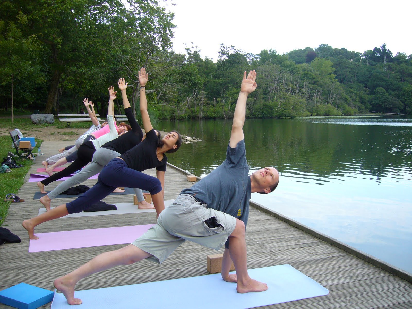 Yogam Planning de l'été Yoga au bord du lac