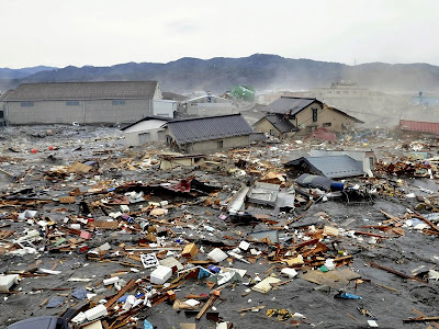 TSUNAMI JEPANG