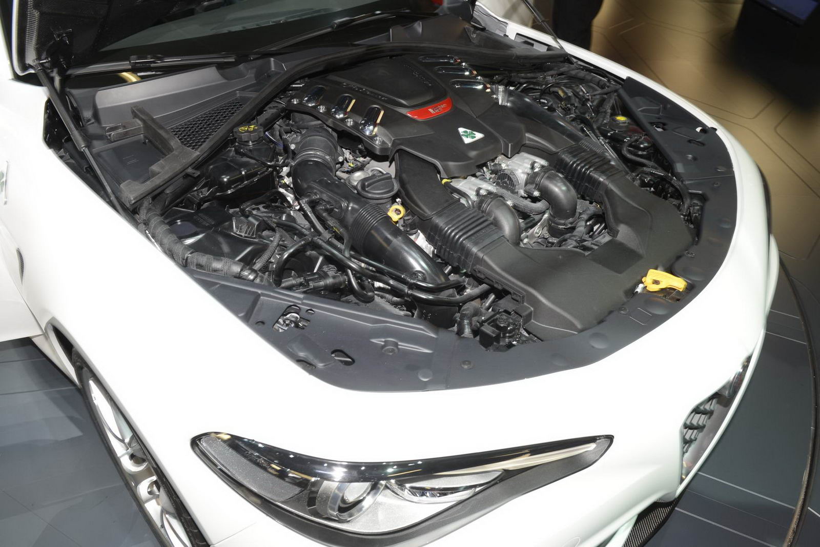 [Immagine: ALFA-ROMEO-GIULIA-IAA-20.JPG]