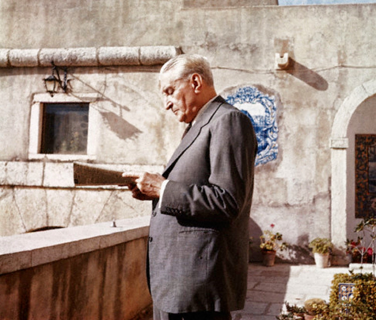 Siglo XXI 40 ANS APRÈS, L'ESPRIT DE SALAZAR CONTINUE DE HANTER SA