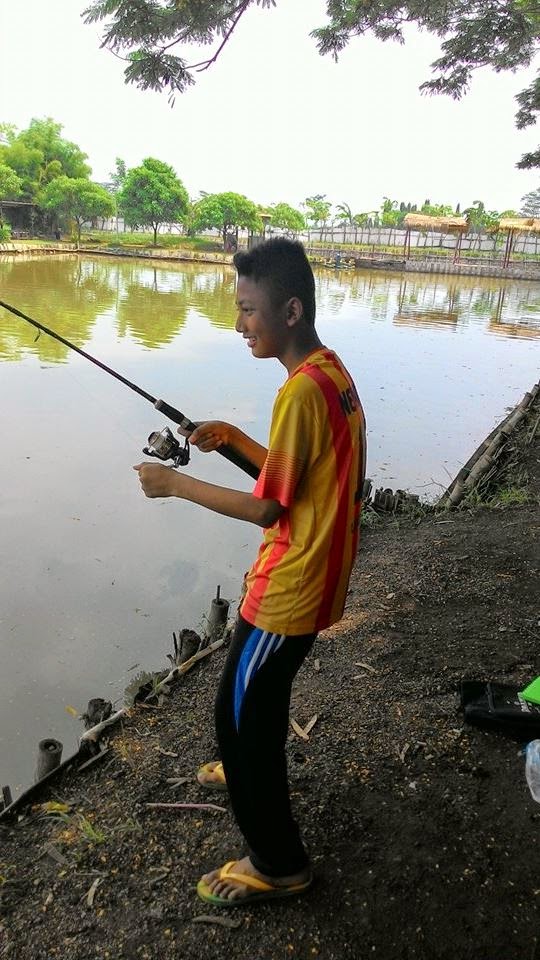 Mancing Ikan Di Monstero Sidoarjo Rumah Maya Tatit