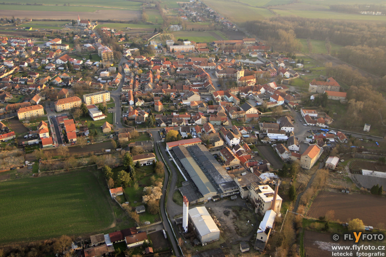 FLyFOTO letecká fotografie a video Budyně nad Ohří