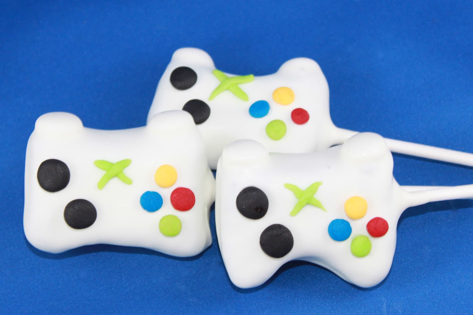 The Cake Bomb Cake Pops For All Occasions Birthday Cake Pops