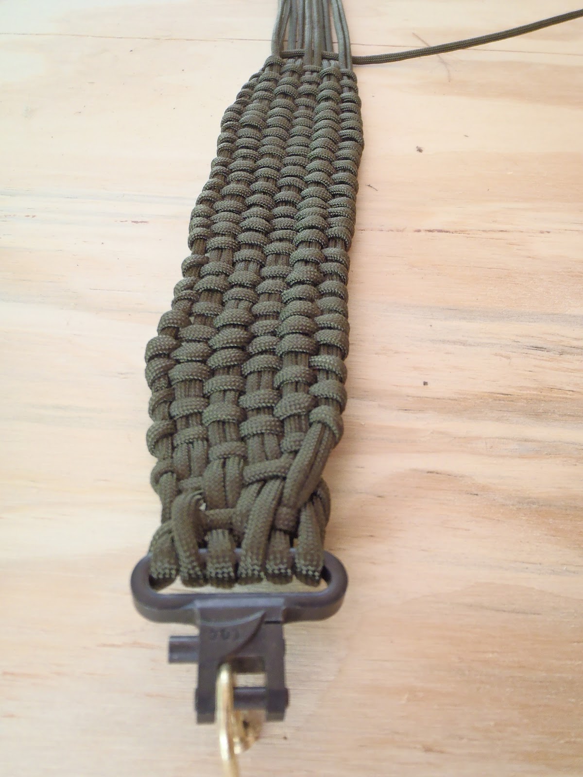 The Maine Outdoorsman The Parachute Cord Gun Sling