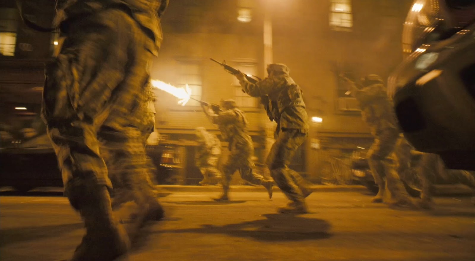 http://2.bp.blogspot.com/-hOfpqzXTlgM/UG5SdS27jUI/AAAAAAAADWI/TRrrnVY041I/s1600/cloverfield.jpeg