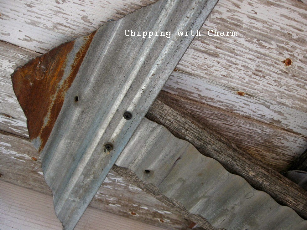 Chipping with Charm: Barn Tin and Salvaged Wood Arrows...www.chippingwithcharm.blogspot.com
