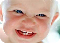 نقره لتكبير أو تصغير الصورة ونقرتين لعرض الصورة في صفحة مستقلة بحجمها الطبيعي