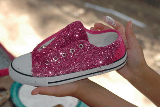 How do you make sparkly shoes?